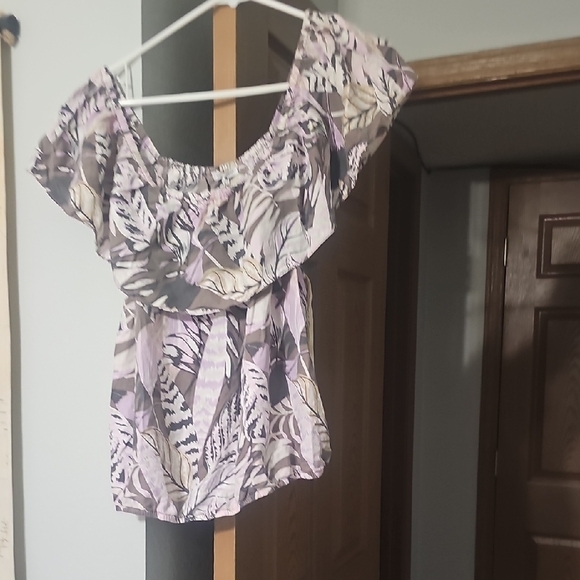 Elegant Leaf Print Blouse - Lavender and Cream - Picture 1 of 4